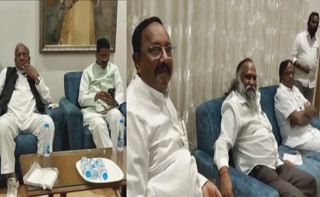 Telangana Congress Senior Leaders Meeting Completed At Tarnaka - Sakshi