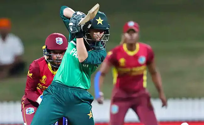 Pakistan end 18 match losing streak to register first win in 13 years  - Sakshi