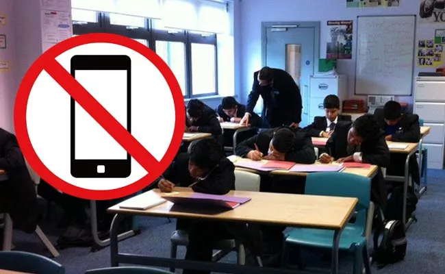 No Mobile Phones Inside Classroom Haridwar DM Tells To Teachers - Sakshi