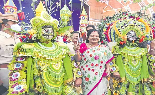 National Culture Festival Begin In Warangal - Sakshi