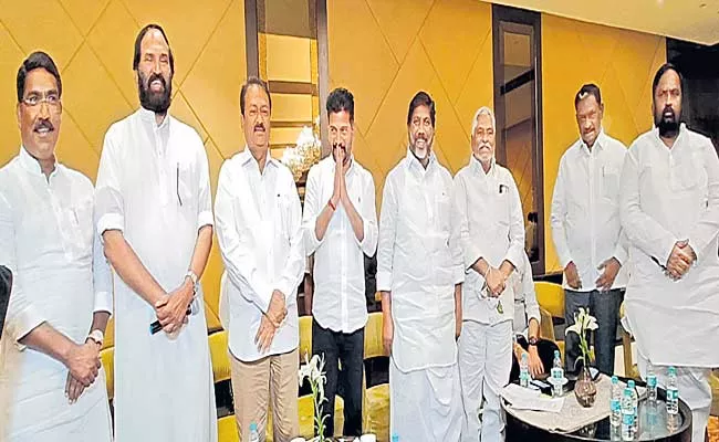 Telangana: Jagga Reddy Walks Out CLP Meeting Ahead Of The Budget Session - Sakshi