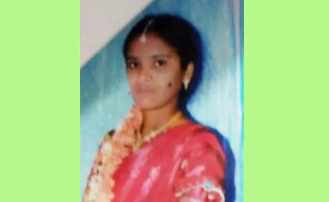 Woman Deceased By Extra Marital Affair In Mahabubnagar District - Sakshi