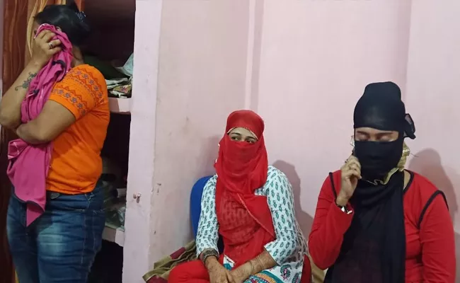 Hyderabad: Prostitution Racket busted At Srinagar Colony 3 Arrested - Sakshi