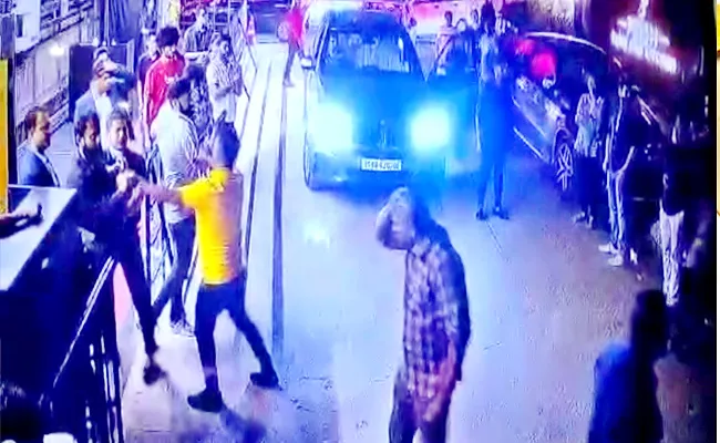 Bouncers Attack On Customers In Prism Pub At Hyderabad - Sakshi