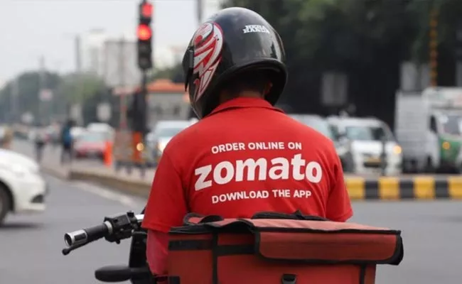 TCS Techie Turns Zomato Delivery Agent In Tamilnadu - Sakshi