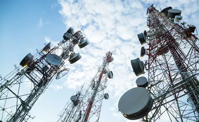 Govt May Not Auction Ghz Band It For Satellite Services - Sakshi