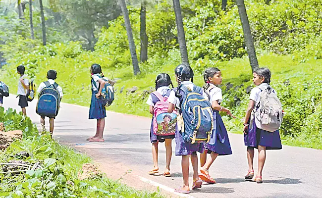 48percent students commute to school on foot - Sakshi