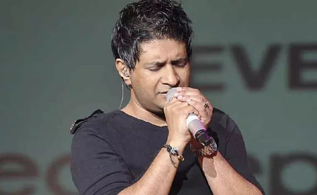 Akshay Kumar, AR Rahman Other Bollywood Celebs Pay Tribute To Singer KK - Sakshi