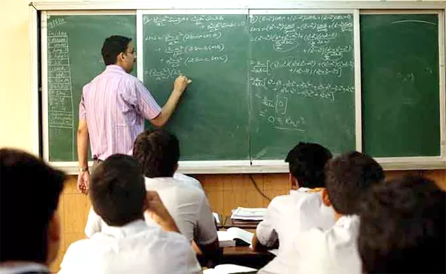 Telangana Guest Lecturer Wages Hiked To Rs 90 Per Hour Here Details - Sakshi