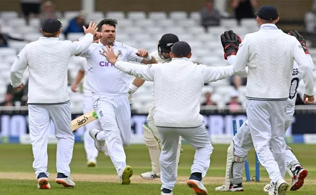 James Anderson Becomes Only Third Bowler To Achieve Rare Record In tests - Sakshi