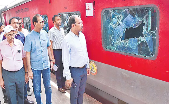 Secunderabad Violence Loss Rs 12 Crore Property Damage To The Railways - Sakshi