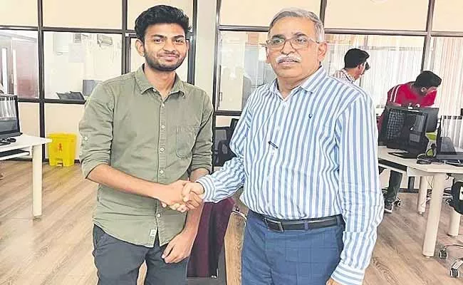 IIIT Kurnool Student Deepak Rathod Selected For Amazon Job - Sakshi