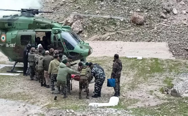Indian Army uses latest equipment for search, rescue operations - Sakshi
