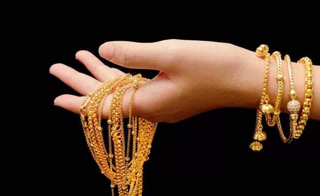 Basic Import Duty Hike How expensive will gold in future - Sakshi