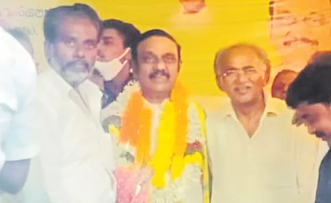Attack on TDP Rompicharla Mandal Party President internal differences - Sakshi