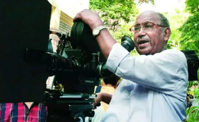Bengali Director Tarun Majumdar Passed Away At 92 - Sakshi