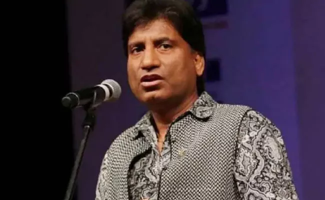 Standup Comedian Raju Srivastava In Critica Still on Ventilator - Sakshi