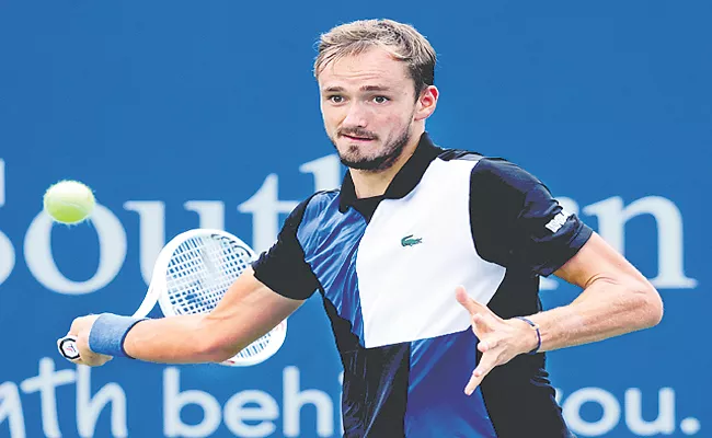 Cincinnati Masters: Daniil Medvedev advances to semifinals - Sakshi