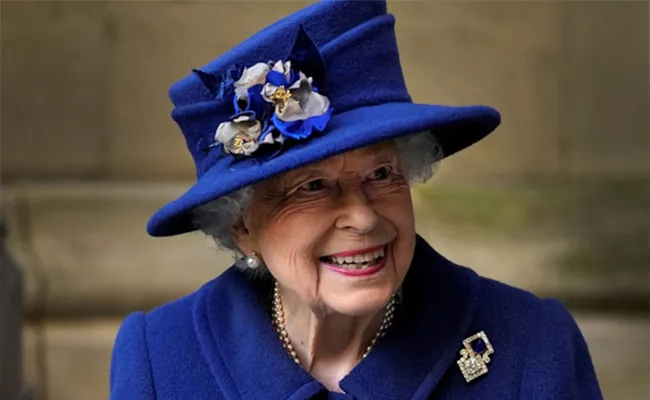 Queen Elizabeth II The Britain Longest Serving Monarch - Sakshi