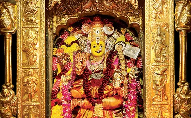 3rd day Gayatri Devi Alankaram  Navaratri at Vijayawada Temple - Sakshi