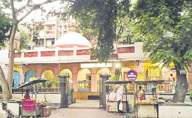 Prabhadevi Temple: Dussehra Navami 2022 Celebration in Mumbai - Sakshi