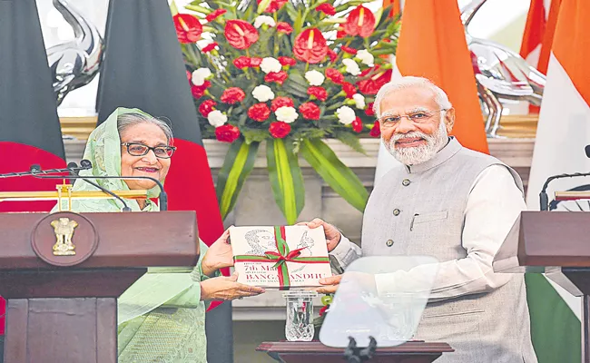 India and Bangladesh sign 7 key MoUs - Sakshi