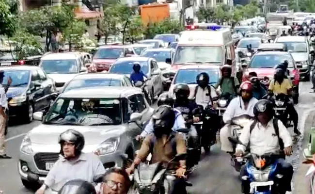 Hyderabad: Heavy Traffic Jam At Panjagutta LV Prasad Busy Routes - Sakshi