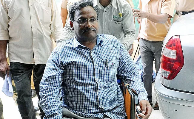 Ex DU professor Saibaba acquitted by HC alleged Maoist links case - Sakshi