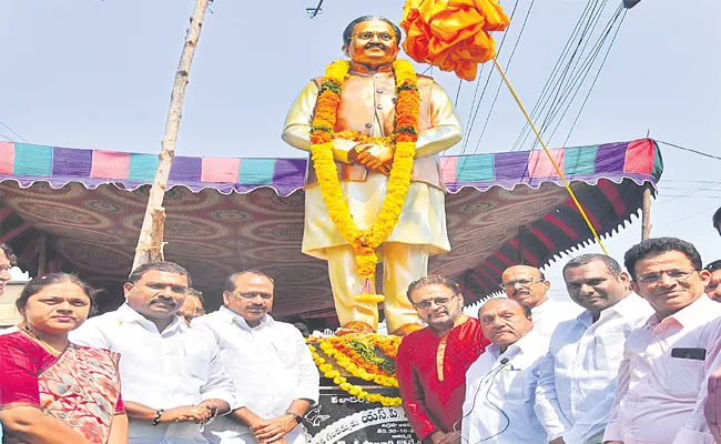 SP Balasubramanyam Statue inagurate by Music director Koti at Guntur - Sakshi