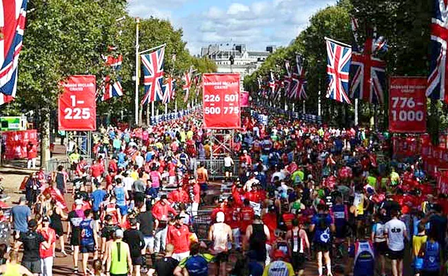 2022 London Marathon: 36-year-old Athlete Dies After Collapsing On-Track - Sakshi