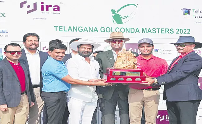 Golconda Masters golf: Manu Gandas successfully defends title - Sakshi