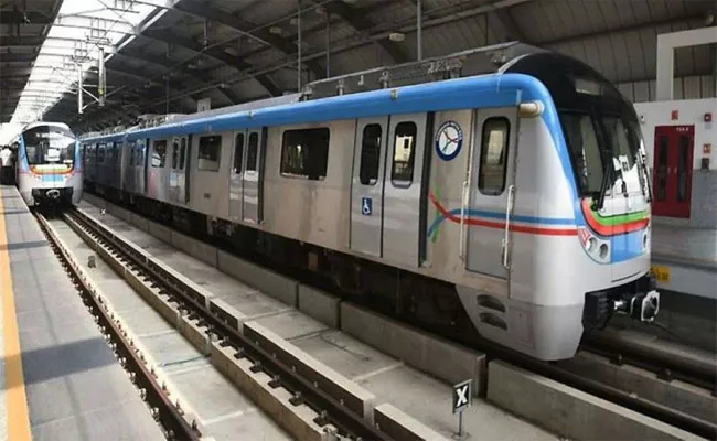 Hyderabad: Metro Charges Will Hike 25 To 30 Percentage - Sakshi