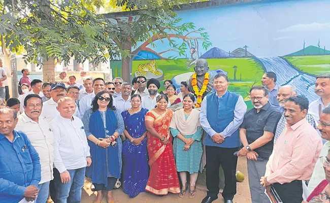 IIPA Team Praises On Village Secretariats And Rythu Bharosa Centres - Sakshi