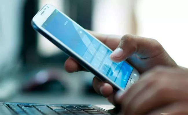 Trai Decision On Mandatory Caller Id Display All Smartphones To Check Spam, Fraud - Sakshi