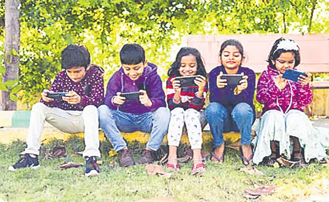 Parents Admit Kids Aged 9-17 Years Addicted to Videos, Gaming, Social Media - Sakshi