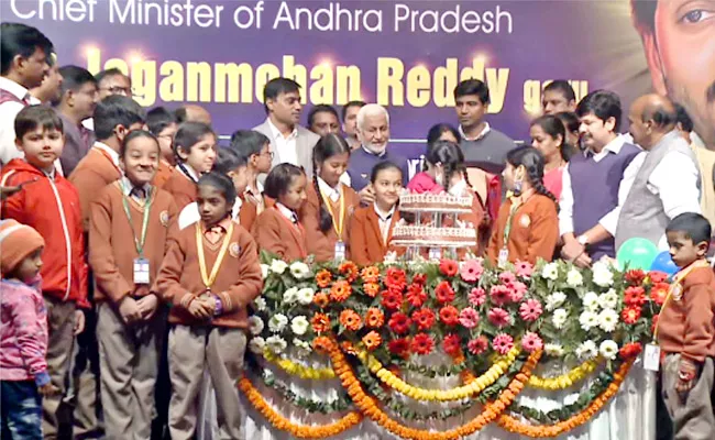 CM YS Jagan Mohan Reddy Birthday Celebrations Delhi AP Bhavan - Sakshi