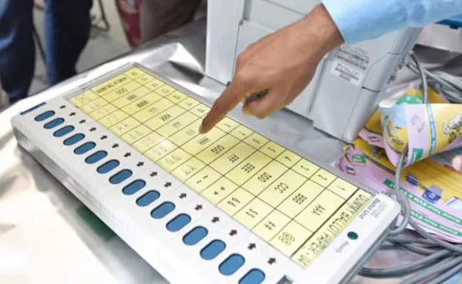 EC Develops Prototype Of Remote Voting Machine For Migrant Voters - Sakshi
