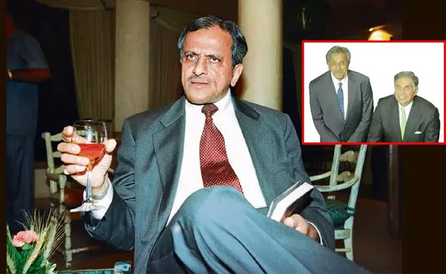 Tata Group Veteran R Krishnakumar Dies With Heart Attack - Sakshi