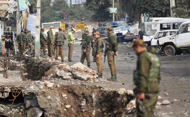 Jammu Kashmir Narwal Twin Blasts Many Injured Area Cordoned Off - Sakshi