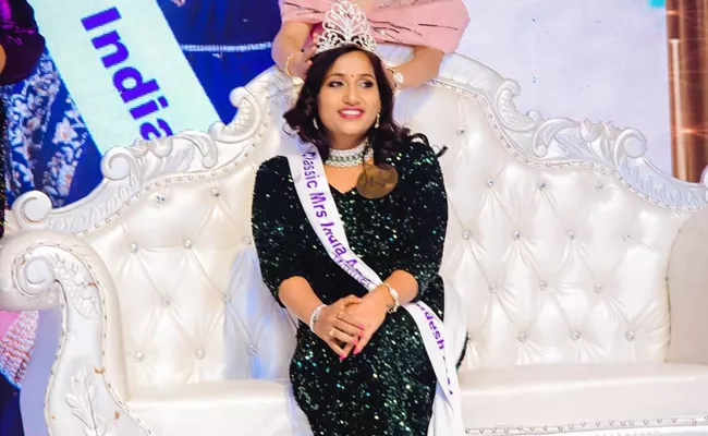 Pydi Rajani Contests To National Mrs India Grand Finale - Sakshi