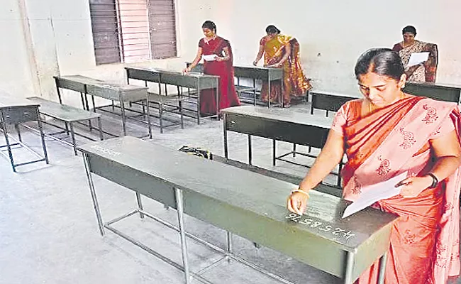 Chance to Extend deadline for Teacher transfers in Telangana - Sakshi