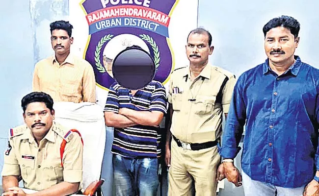 Man Absconding 6 Years Arrested For Killed Living Relationship Woman - Sakshi