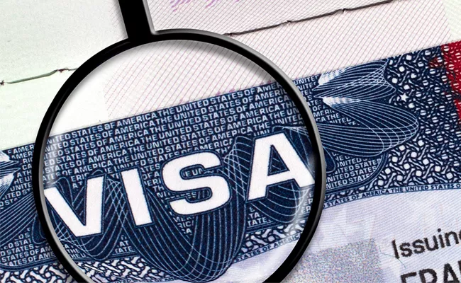 Us Plans New Rules On H-1b Visa, Will Benefit Indians Techies - Sakshi