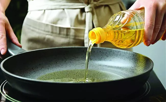 Indian Refined Oils Safe For Cooking Which Has FSSAI License - Sakshi
