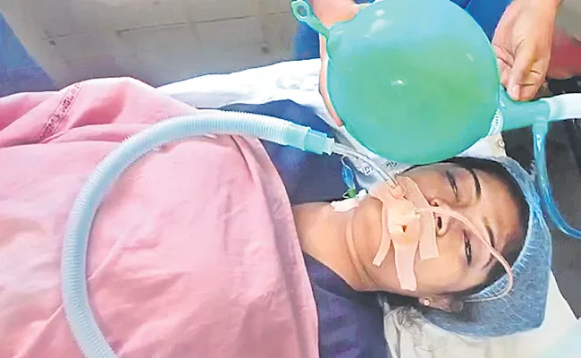 NIMS Doctors Released Warangal Student Preethi Health Bulletin Condition - Sakshi