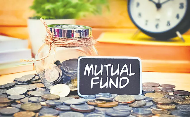 Retail mutual fund assets base grows 9. 3percent to over Rs 23 lakh cr in January - Sakshi