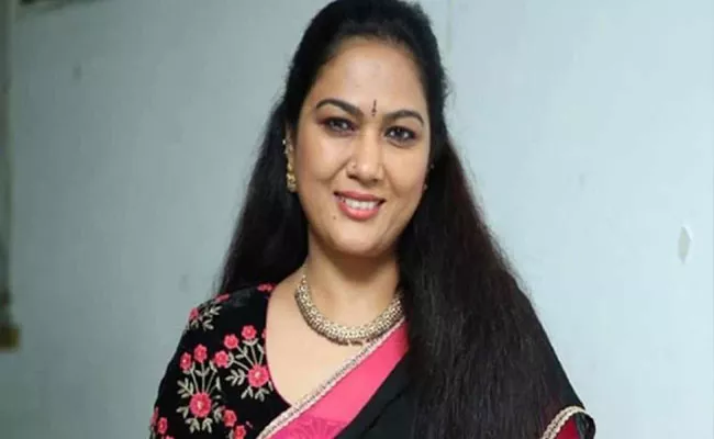 Actress Hema Filed A Complaint Against Fake news On Youtube Channels - Sakshi