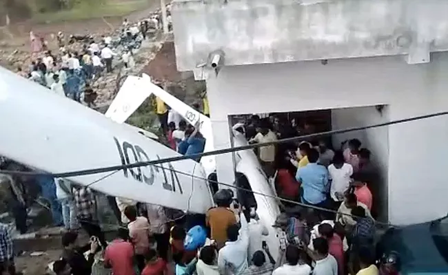 Plane Crashes Into House In Jharkhand Dhanbad - Sakshi
