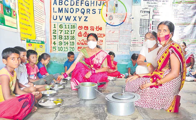 Golmaal of contractors in tender for supply of pulses to Anganwadi centres - Sakshi