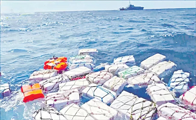 Two tons of cocaine found floating off Sicily - Sakshi